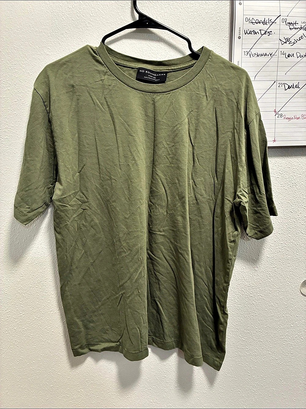 No Boundaries Short Sleeve Tee in Green Size Small